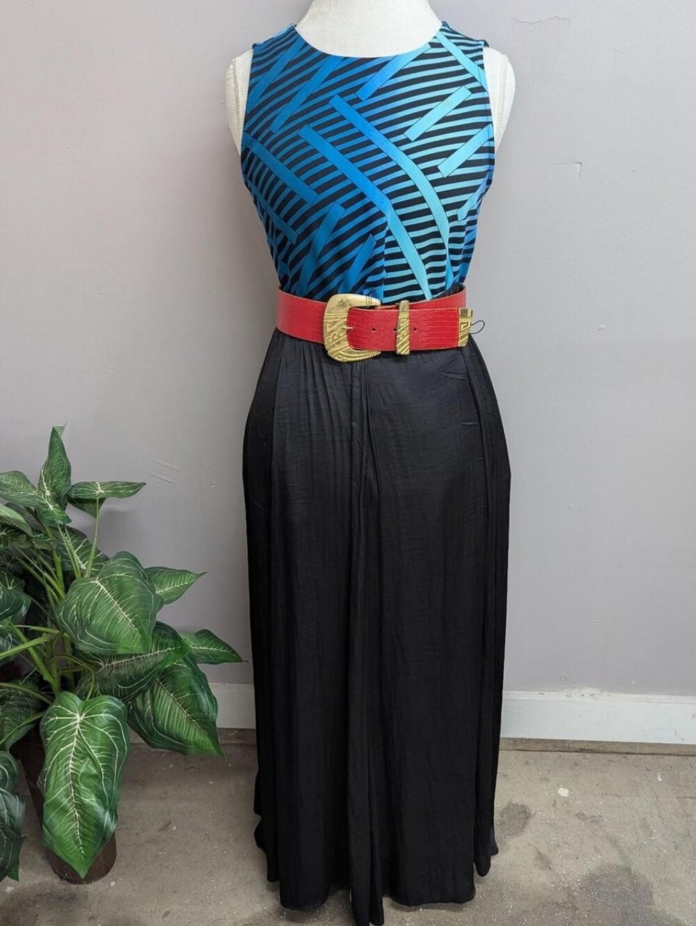 VALERIE STEVENS:: Black Satin Maxi Skirt NWT - Picture 7 of 8